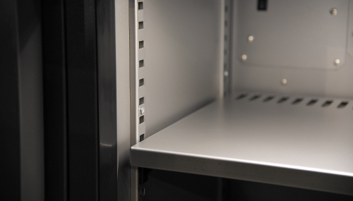 ADJUSTABLE SHELVES